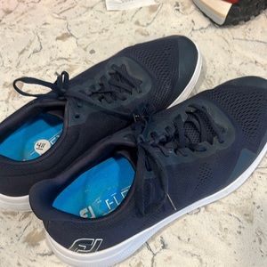 FOOTJOY men’s golf shoes. Size 11